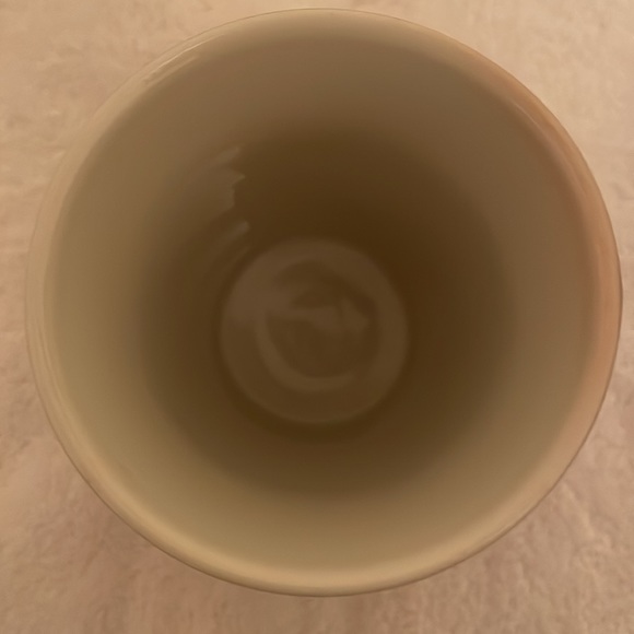 New black Mug with lid and red rubber band to protect your hand. Rubber lid. - Picture 5 of 7